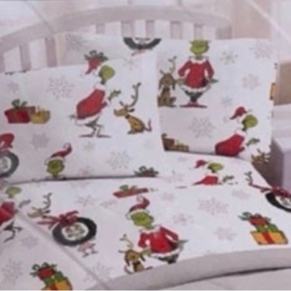 the grinch Bedding The Grinch Queen Size Flannel Sheets Poshmark